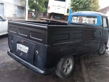 D_NQ_NP_2X_798021-MLB51795503859_102022-F-vw-kombi-pick-up-antiga-ano-71-rodando-freio-disco-exportac