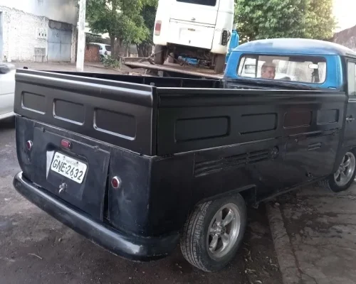 D_NQ_NP_2X_798021-MLB51795503859_102022-F-vw-kombi-pick-up-antiga-ano-71-rodando-freio-disco-exportac