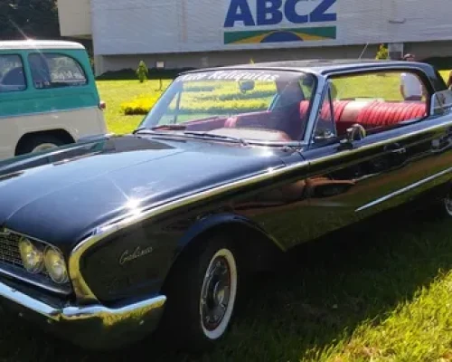 D_NQ_NP_651439-MLB29055385862_122018-O-ford-galaxie-1960-4-portas-sem-coluna-docks-ok-no-skyliner