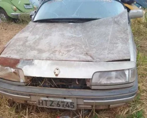 D_NQ_NP_693745-MLB49427372592_032022-O-renault-21-em-pecas-ou-inteiro-4-portas-manual
