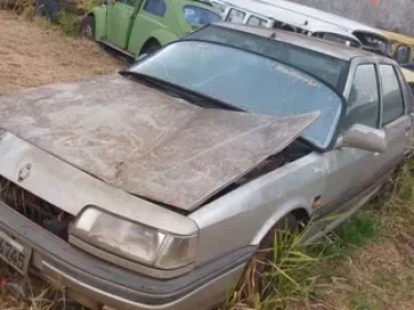 D_NQ_NP_746501-MLB49427389520_032022-O-renault-21-em-pecas-ou-inteiro-4-portas-manual